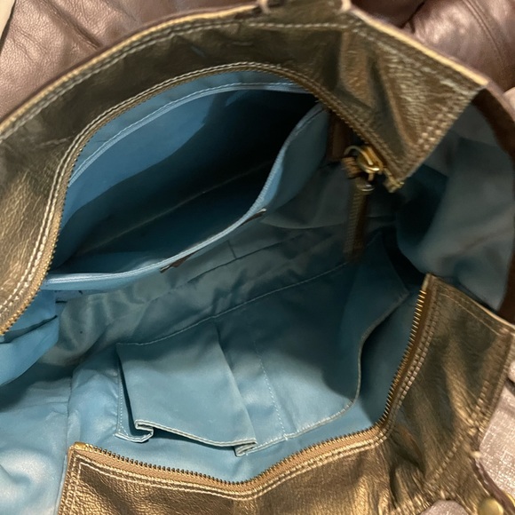 Gold Coach purse - Picture 10 of 10